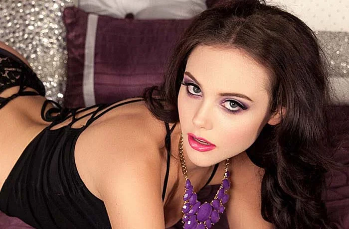 NRI Girl Escorts in Noida